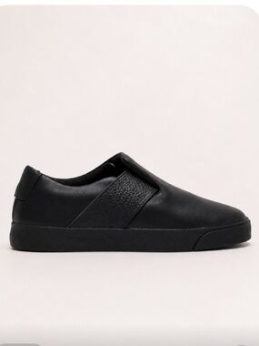 Nike Blazer City Ease Black Leather Slip-On Sneakers • Women’s 5.5